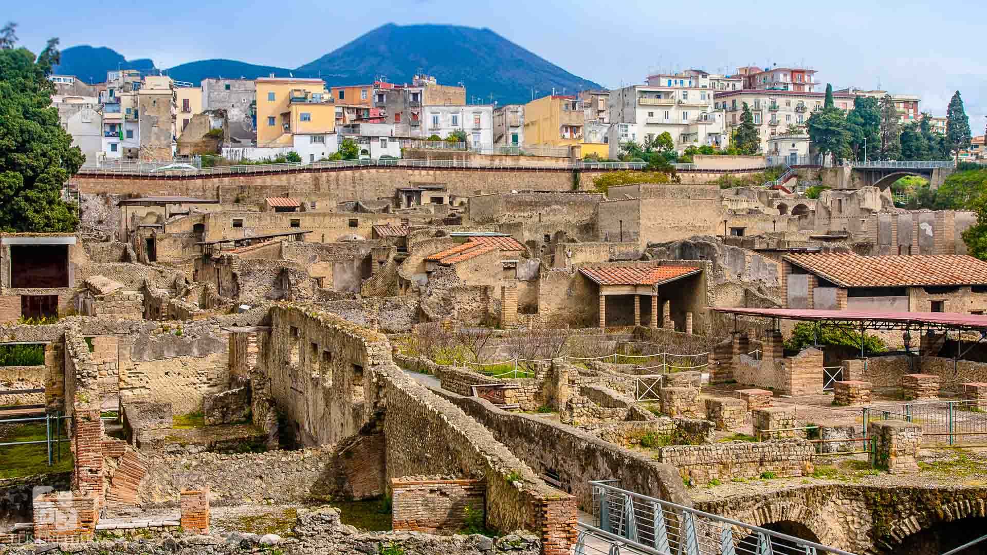 pompeii and herculaneum tour