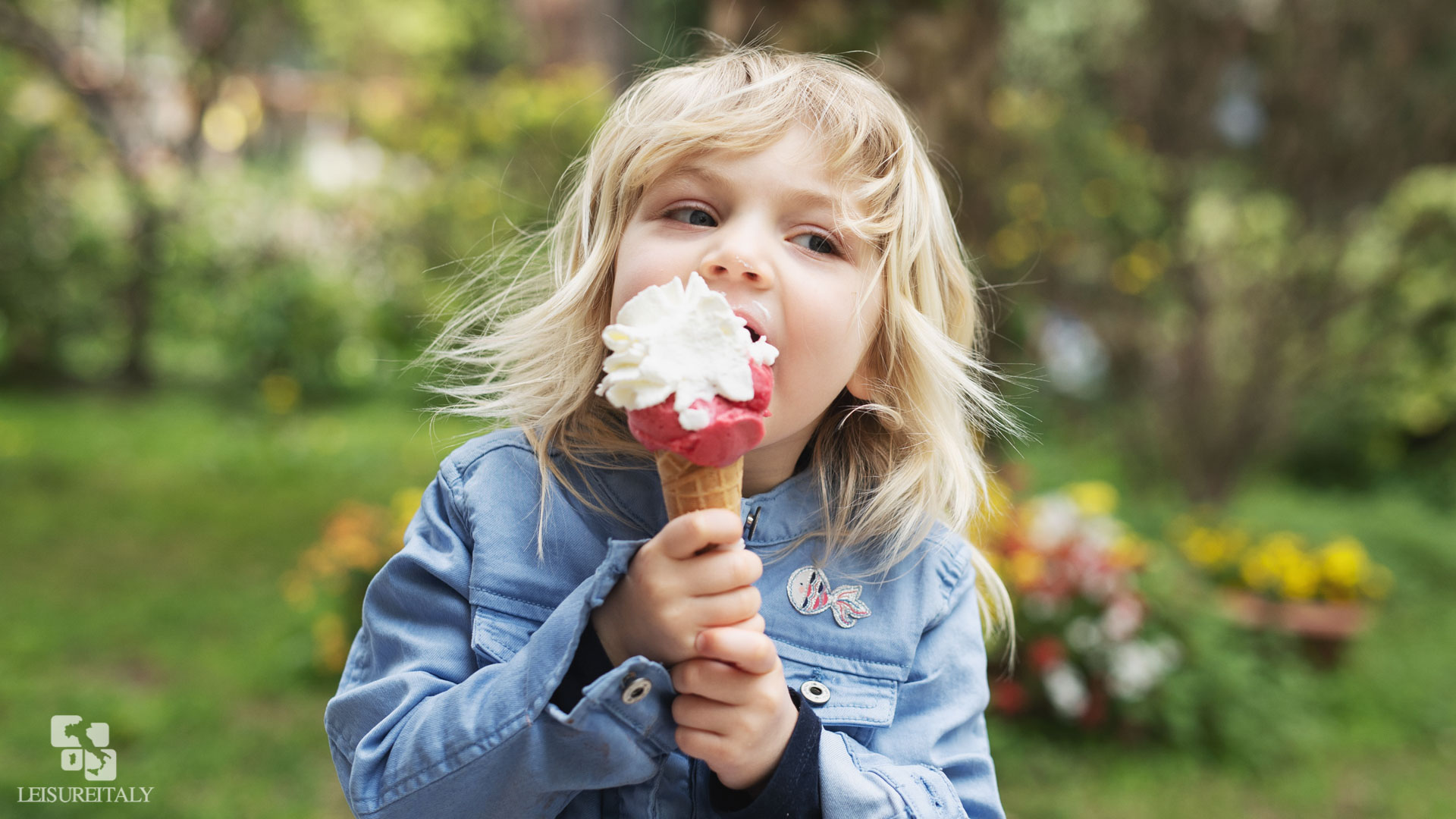 A childrean eating gelato