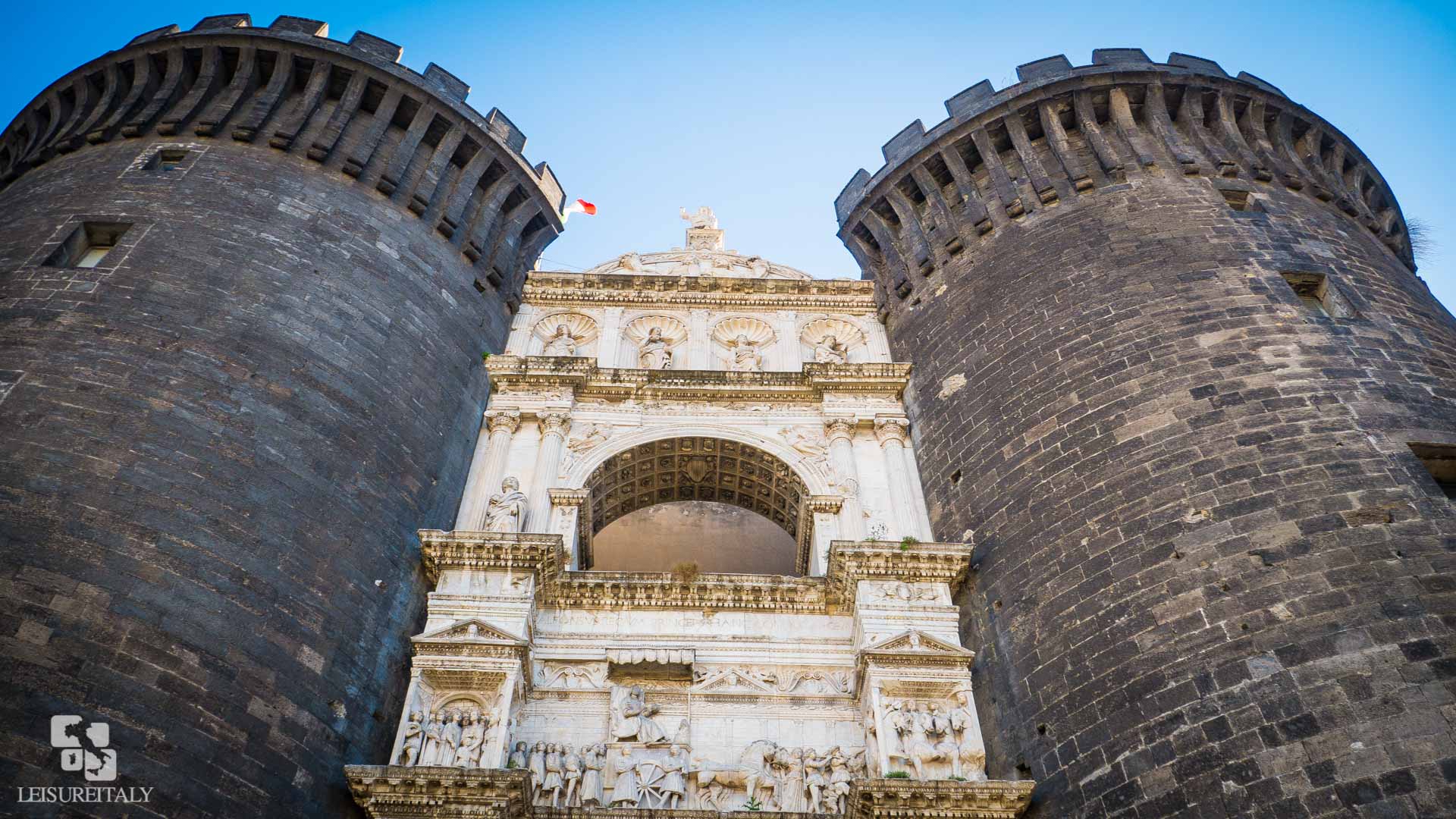 Castle Nuovo - Marble decorated entrance