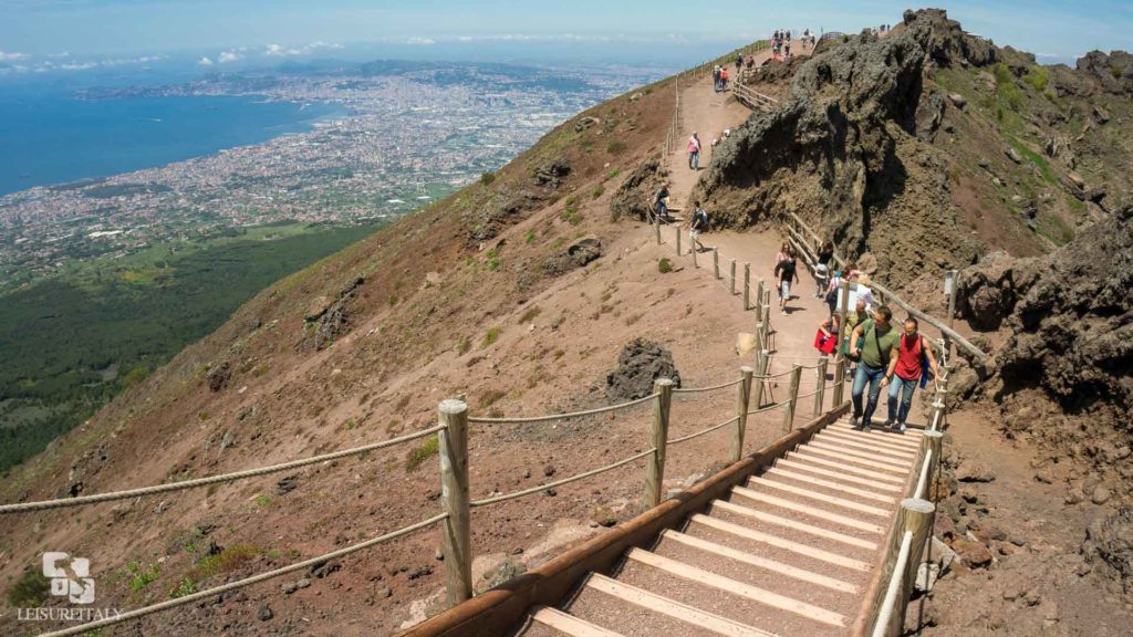 vesuvius crater tour