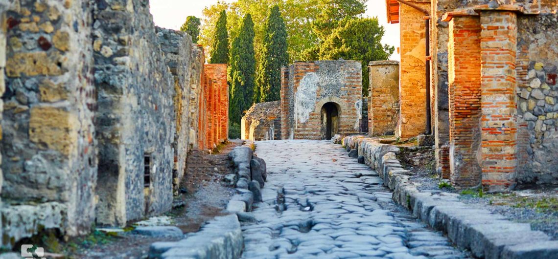 Pompeii Excavations - Pompeii Travel Tips